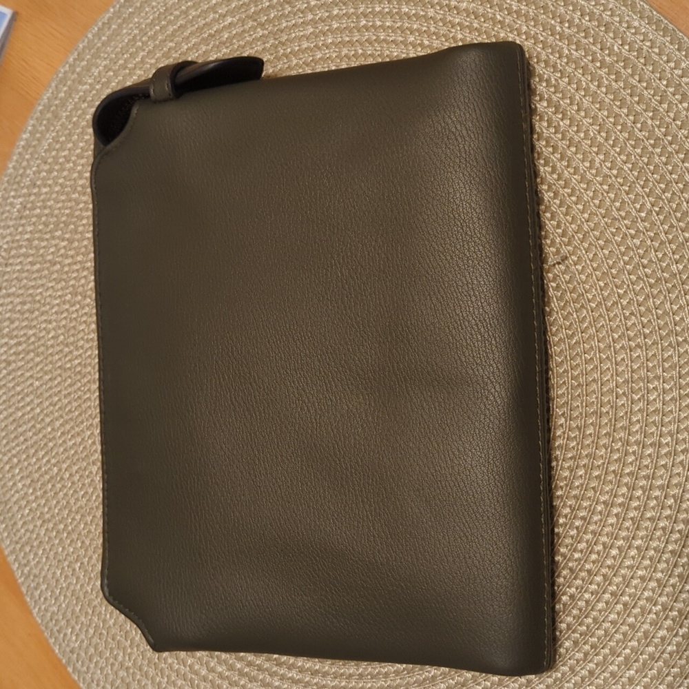 a new day Green clutch